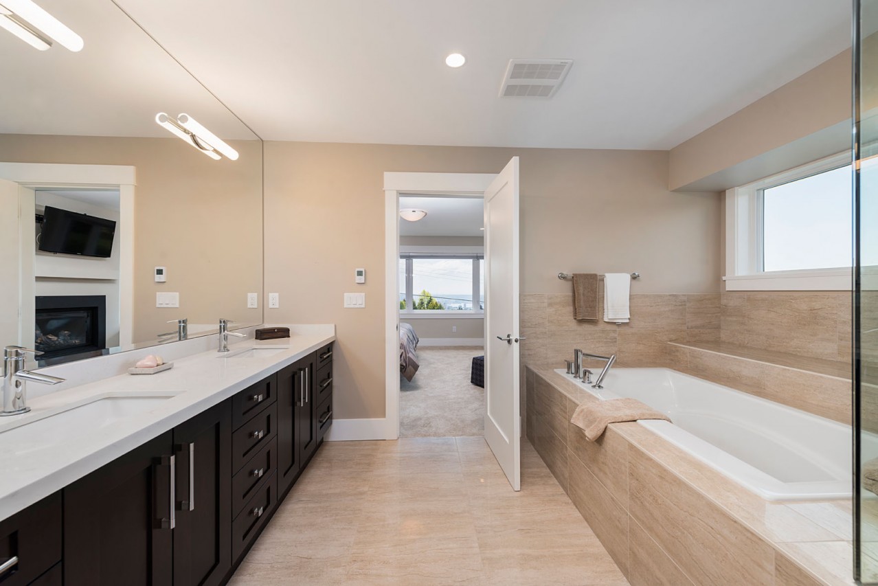 Upper Lonsdale Custom Home North Vancouver Master Ensuite Bathroom