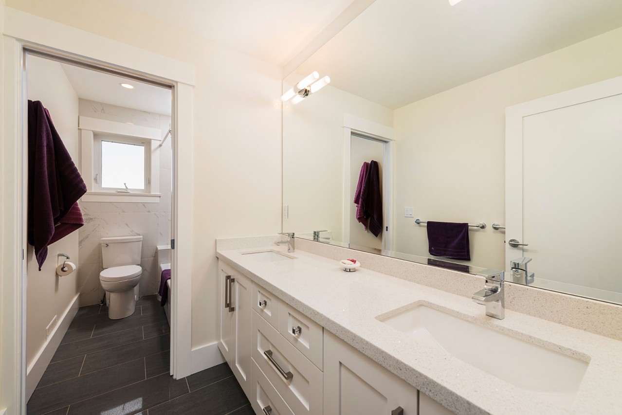 Upper Lonsdale Custom Home North Vancouver Bathroom